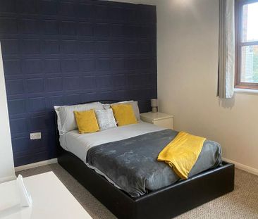 1 bedroom in a house share to rent - Photo 4