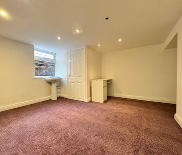 4 bedroom terraced house to rent - Photo 6