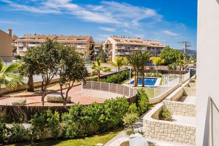 Long-term winter rental Apartment in Jávea with 2 bedrooms and communal pool - Foto 2