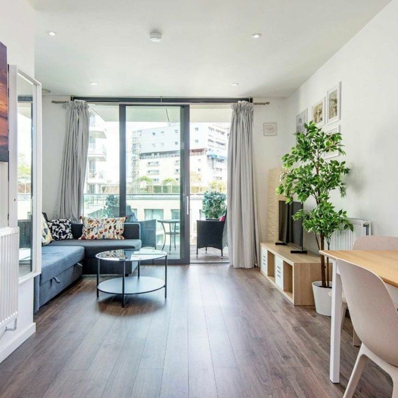 Alie Street, Aldgate East, E1 - Photo 1