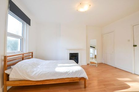 Studio flat to rent in York Road, Guildford, GU1 - Photo 3