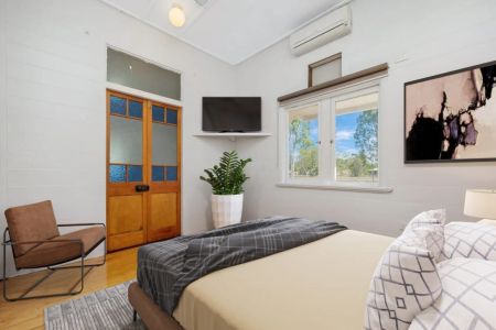 Charming and Rural - Photo 4