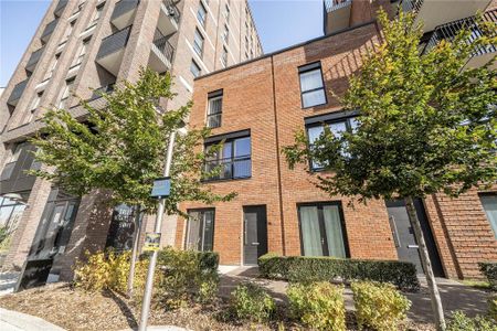 4 bedroom terraced house to rent - Photo 5