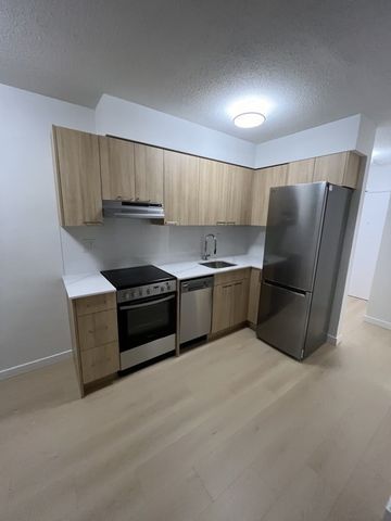 YORK HOUSE - Photo 3