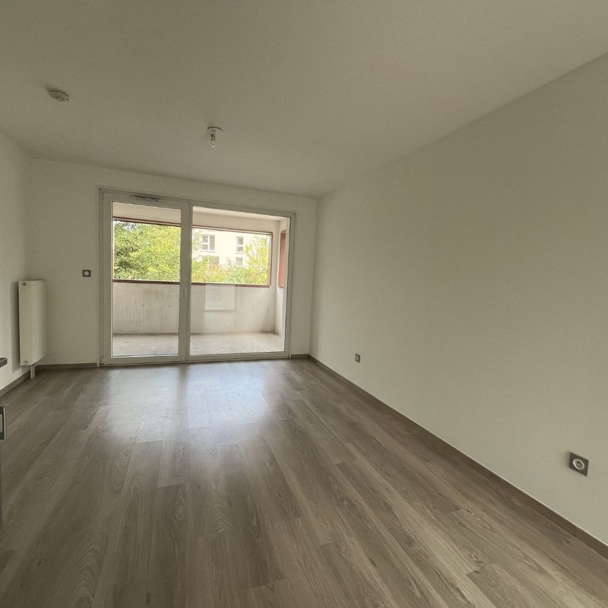 Location Appartement 2 pièces 47m² QUESNOY SUR DEULE 59890 - Photo 1