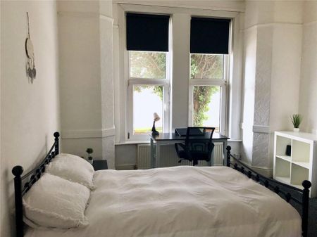 5 bedroom end of terrace house to rent - Photo 3