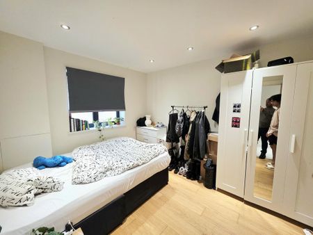 4 bedroom house to rent - Photo 2