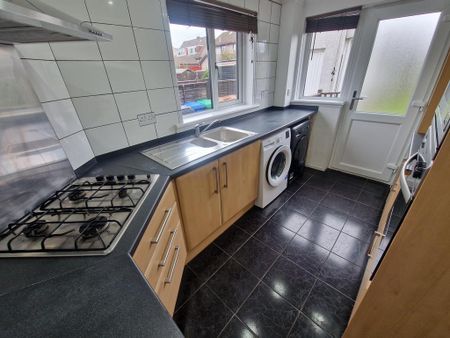 3 bedroom detached house to rent - Photo 5