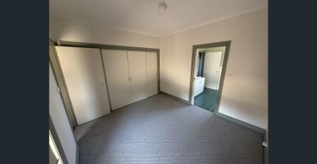 Close to all ameneties! - Photo 2