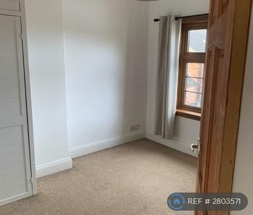 2 bedroom semi-detached house to rent - Photo 5