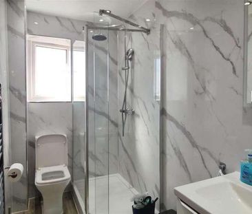 Swanholm Gardens, Calcot, RG31 - Photo 3