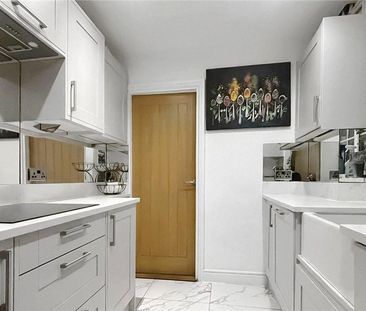 3 bedroom semi-detached house to rent - Photo 6