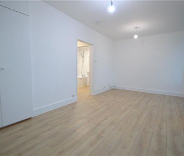 Studio to rent - Photo 6