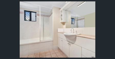 Beachfront Ground-Floor Living at Yorkeys Knob - Photo 5