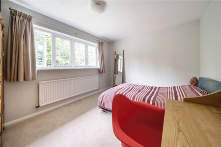 4 bedroom detached house to rent - Photo 3