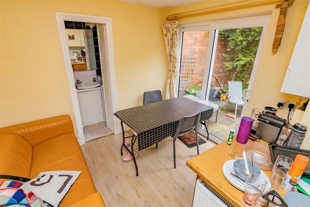 4 bedroom house to rent - Photo 1