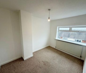 3 bedroom semi-detached house to rent - Photo 6