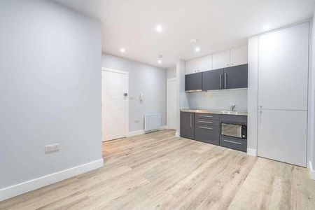 St Charles Square, Ladbroke Grove, W10 - Photo 4