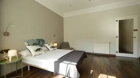 Carrer Gran de Gràcia, Barcelona, Catalonia 08012 - Photo 5