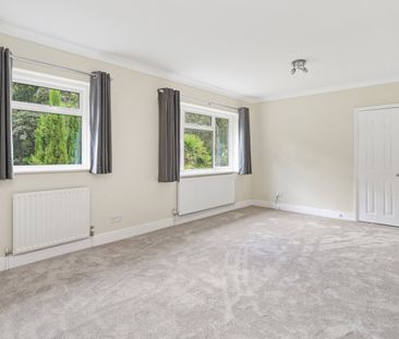 Ince Road, Burwood Park, Walton-on-Thames, Surrey, KT12 - Photo 6