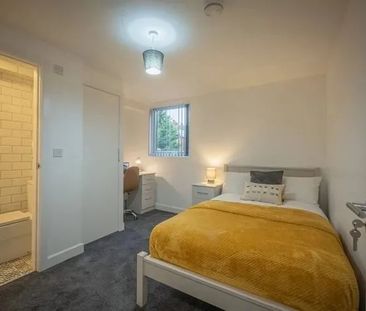 Room in a Shared House, Harley Street, CV2 - Photo 1