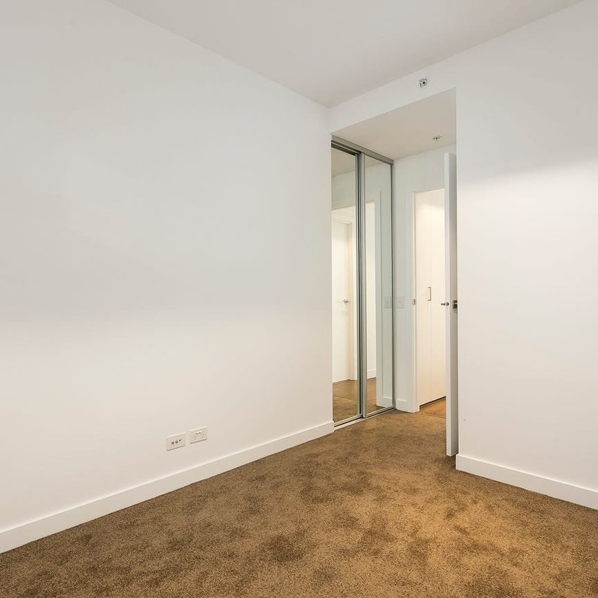 Thinking of selling? Contact our agent - Photo 1