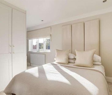 Alderside Walk, Englefield Green, TW20 - Photo 2