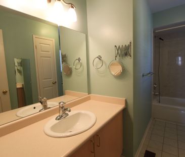 For Lease - 160 St Joan Of Arc Avenue, Vaughan, Ontario - Photo 3