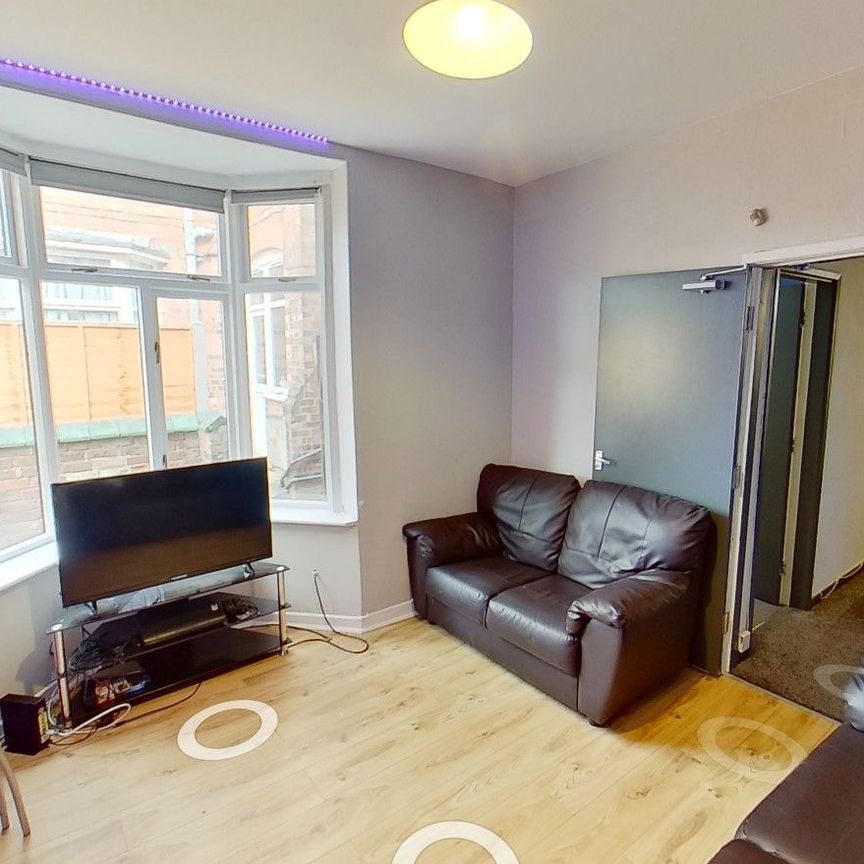 11 Bute Avenue, NG7 1QB, NOTTINGHAM - Photo 1