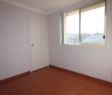 Stylish & Spacious 3-Bedroom Duplex in Prime Location! - Photo 5