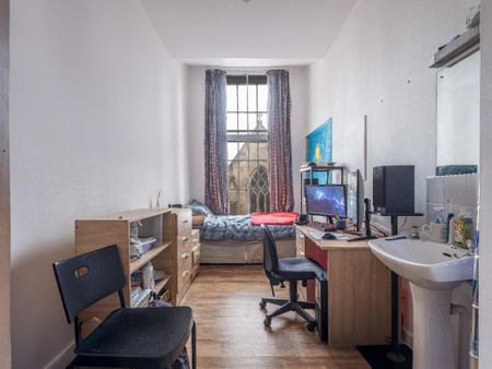 4 bedroom apartment to rent - Photo 3