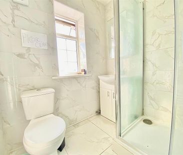 1 bedroom in a house share to rent - Photo 6