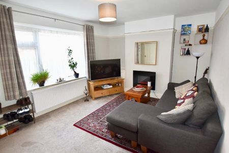 2 bedroom semi-detached house to rent - Photo 4