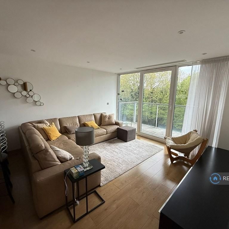 2 bedroom flat to rent - Photo 1