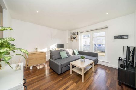 1 bedroom flat to rent - Photo 4