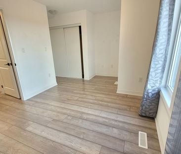 For Lease - 31 FAIRLANE Avenue, Barrie, Ontario - Photo 3