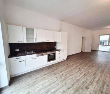 **NEUER PREIS ** Tolle 3-Zimmer Balkonwohnung in der Drouotstraße 4... - Photo 2