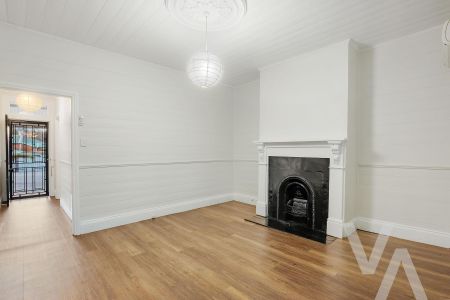 15 Lewis Street, Islington - Photo 2