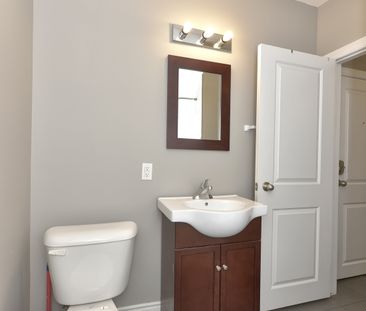 950 Oxford St E. - Photo 1