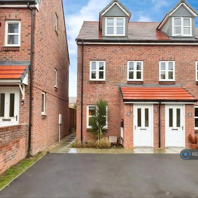 3 bedroom semi-detached house to rent - Photo 1