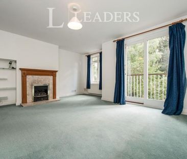 3 bedroom house to rent Beaufort Court, Chesterton Lane, Cirenceste... - Photo 1