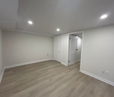 100 Lawton Boulevard apartment — Toronto, ON (1-Bedroom) - 1 Bedroom - Photo 4