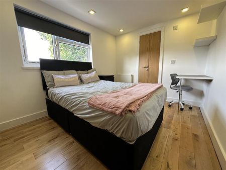 Richmond Crescent, Cardiff - Photo 3