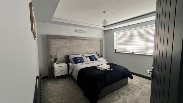 3 bedroom semi-detached house to rent - Photo 1