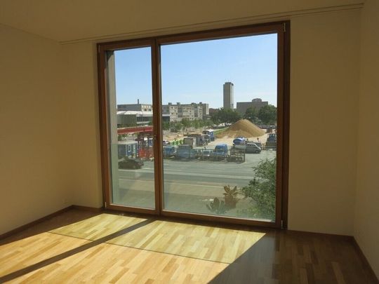 Moderne Stadtwohnung im Zentrum von Biel - Photo 1