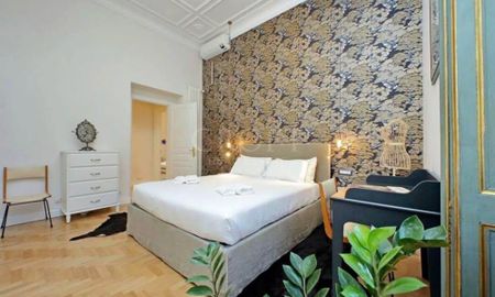 Prati/Lepanto: Quiet, fully-furnished 4 beds, 3 baths, kitchen, double living room, laundry, AC, lift, parking. Ref 2381 - Photo 4