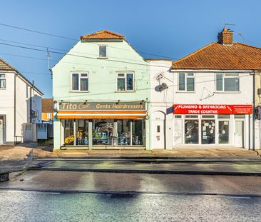 Available unfurnished now - Photo 4