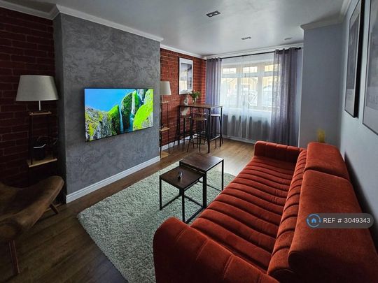 2 bedroom terraced house to rent - Photo 1