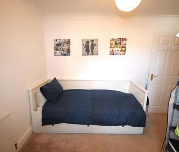 2 bedroom apartment to rent - Photo 6