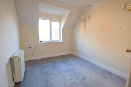 Fernhill Lane, New Milton, Hampshire, BH25 - Photo 4